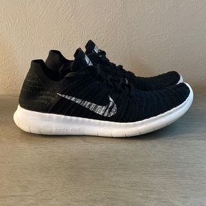 Women’s Nike Free Run Flyknits